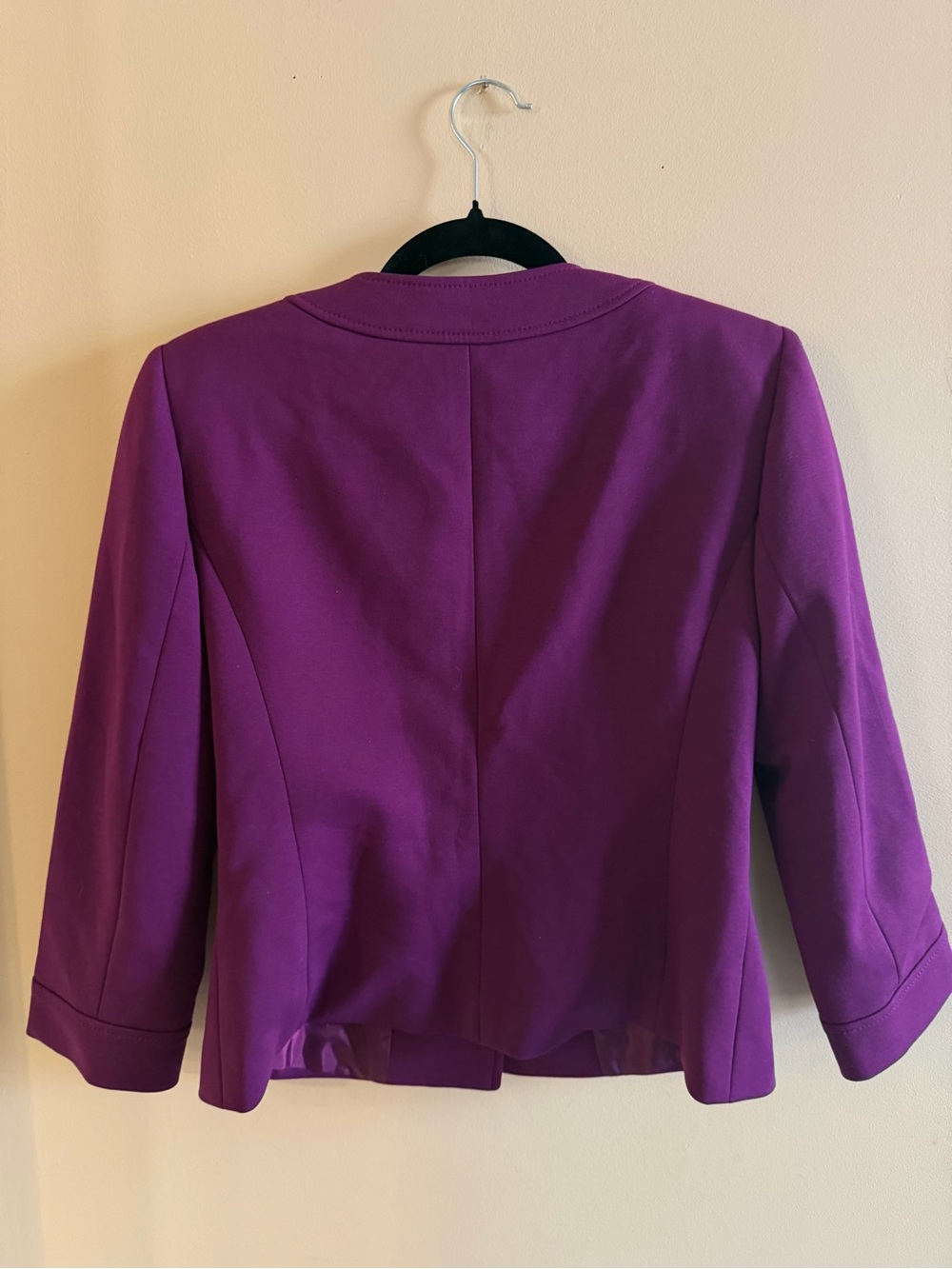 Tahari Arthur S. Levine Purple Cropped Career Blazer Size 4 - Picture 6 of 6